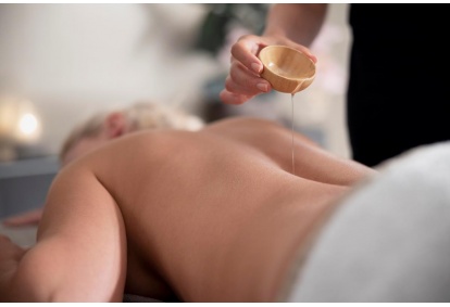 Relaksacinis viso kūno masažas „Ashraf masažo studijoje“ Vilniuje