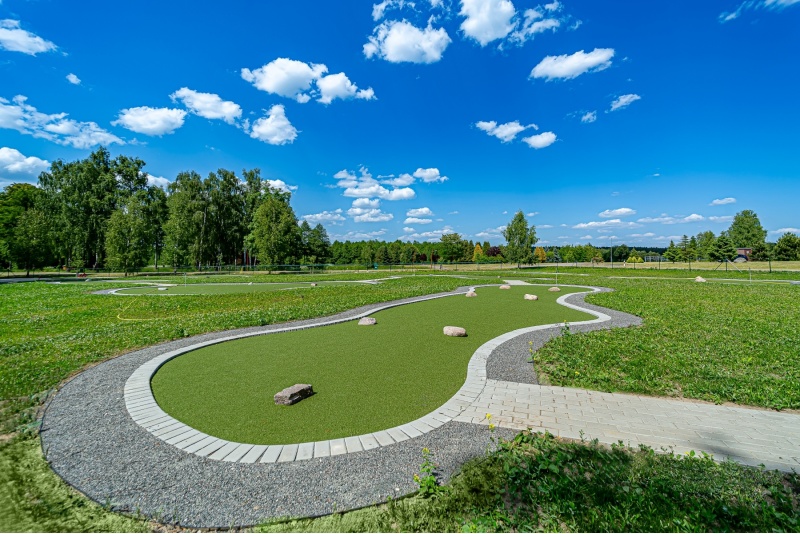 Mini golfo žaidimas +  apsilankymas SPA erdvėje dviem „Harmony Park“