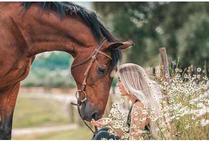 Įsimintina fotosesija su žirgu Biržų krašto apylinkėse