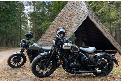 Pasivažinėjimas JAWA Bobber 42 motociklu Vilniuje