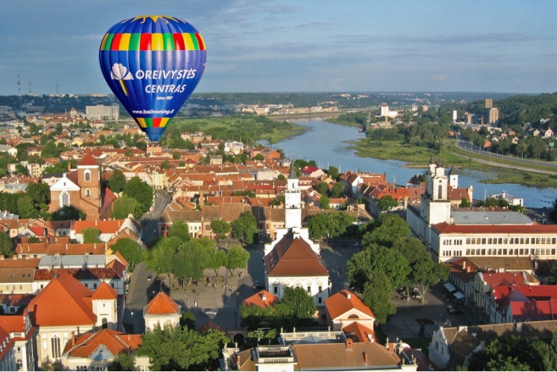 Skrydis oro balionu virš Kauno arba Birštono su „Oreivystės centru“